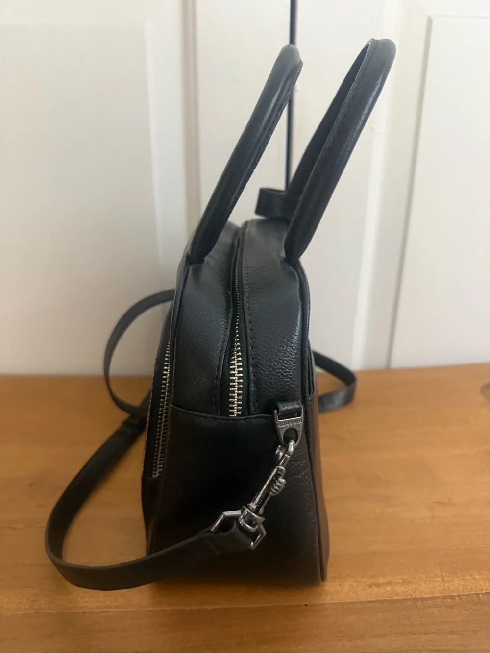 Authentic Min & Mon New York ‘Vali’ Leather Crossbody Handbag